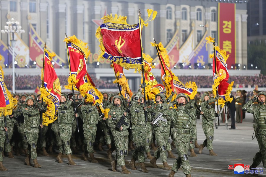 20-조선인민군창건 90돐경축 열병식